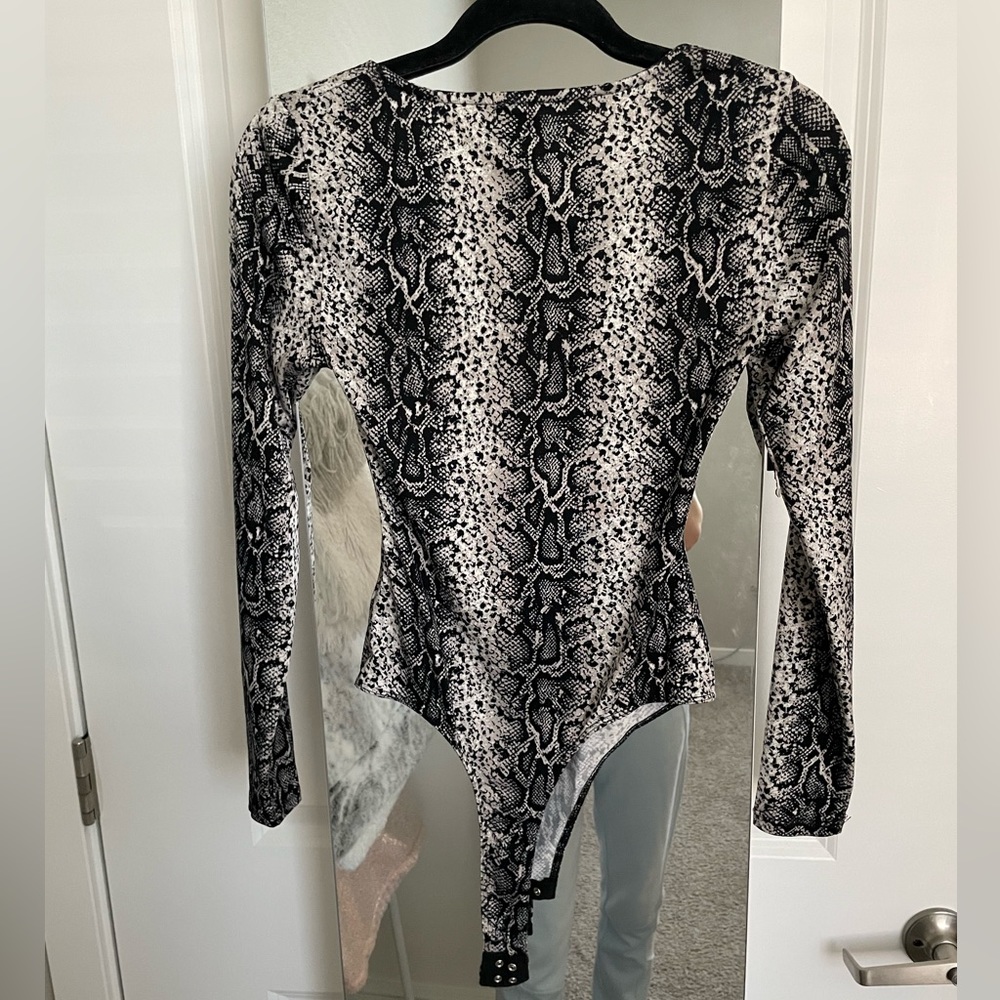 GUESS Long Sleeve Bodysuit Python Multi - Picture 2 of 2